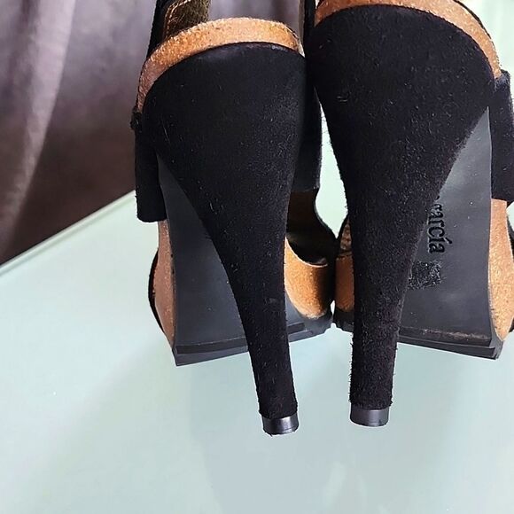 Pedro Garcial Heels - Picture 4 of 13